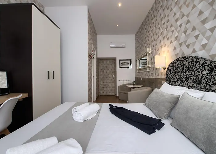 Domus Pietro Inn